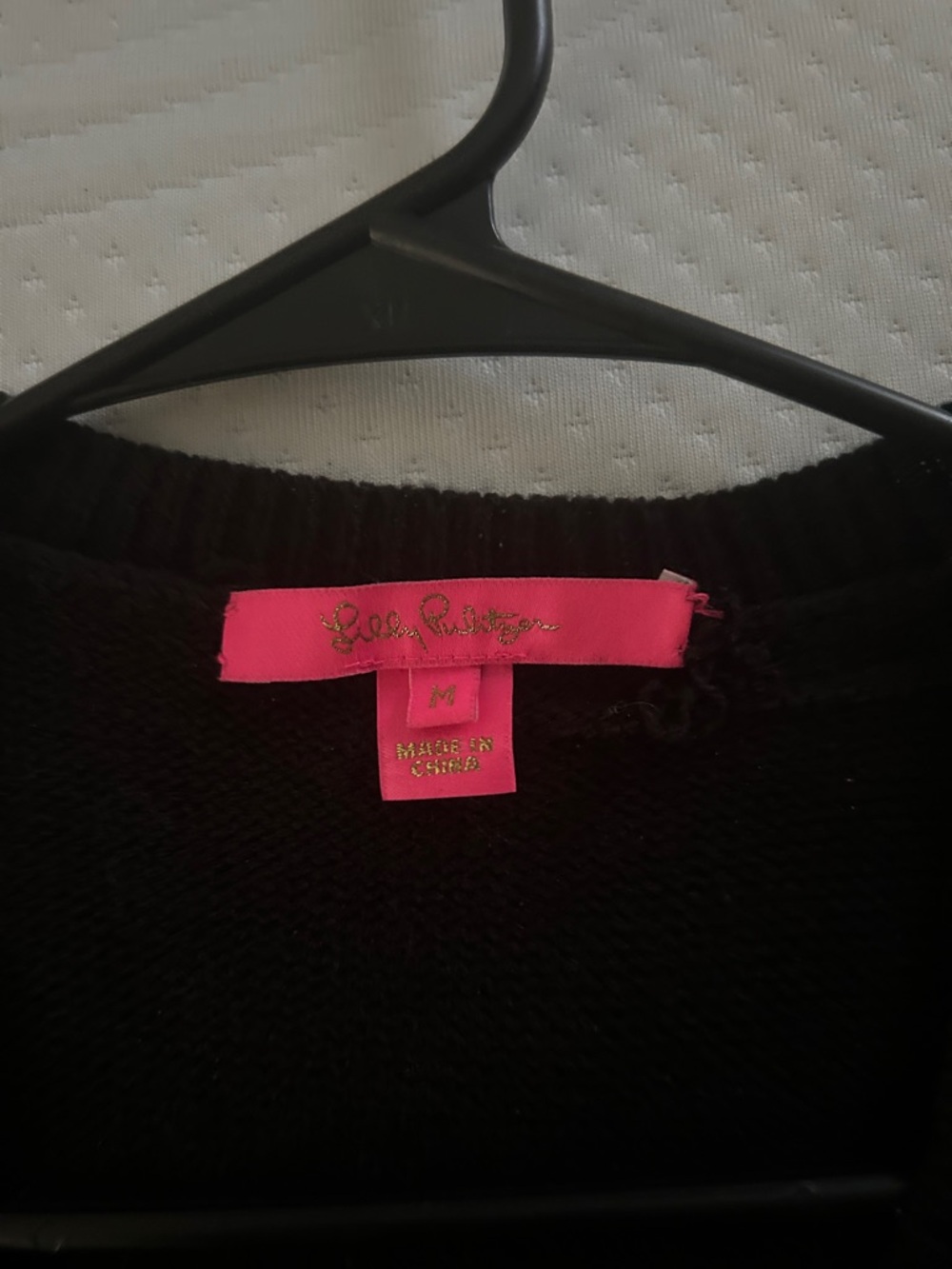 Lilly Pulitzer- Tenley Black V-Neck Daisy Embroidered Sweater, EUC, Size Medium - Picture 4 of 8